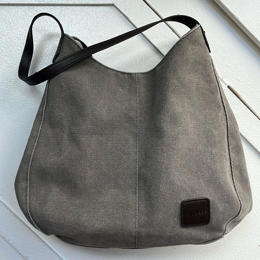Hynbase • Canvas Zippered Multi-Pocket Grey Shoulder Bag